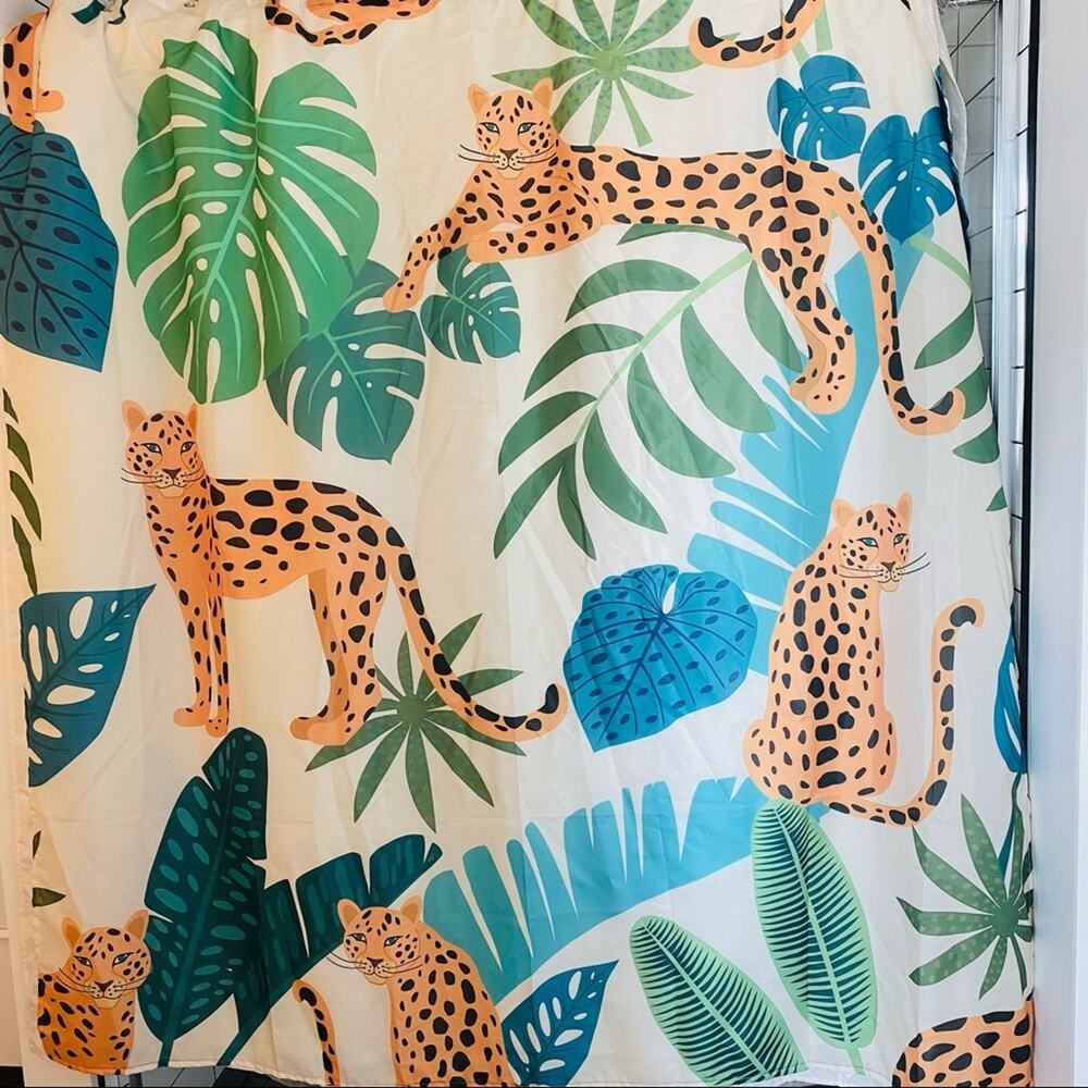 ANTHROPOLOGIE White Tan Green Cheetah Jungle Cat Leaf Print Shower Curtain